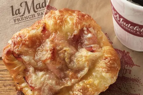 Free Lemon Madeleine or Butter Croissant at la Madeleine